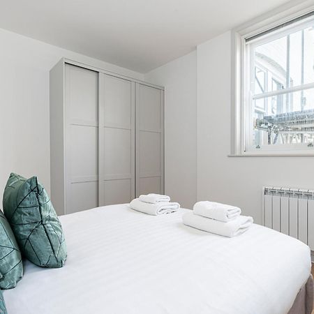 Stylish 1 Bed Flats In Soho, Next To Piccadilly Circus And Trafalgar Square London Bagian luar foto