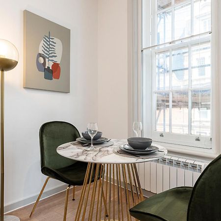 Stylish 1 Bed Flats In Soho, Next To Piccadilly Circus And Trafalgar Square London Bagian luar foto