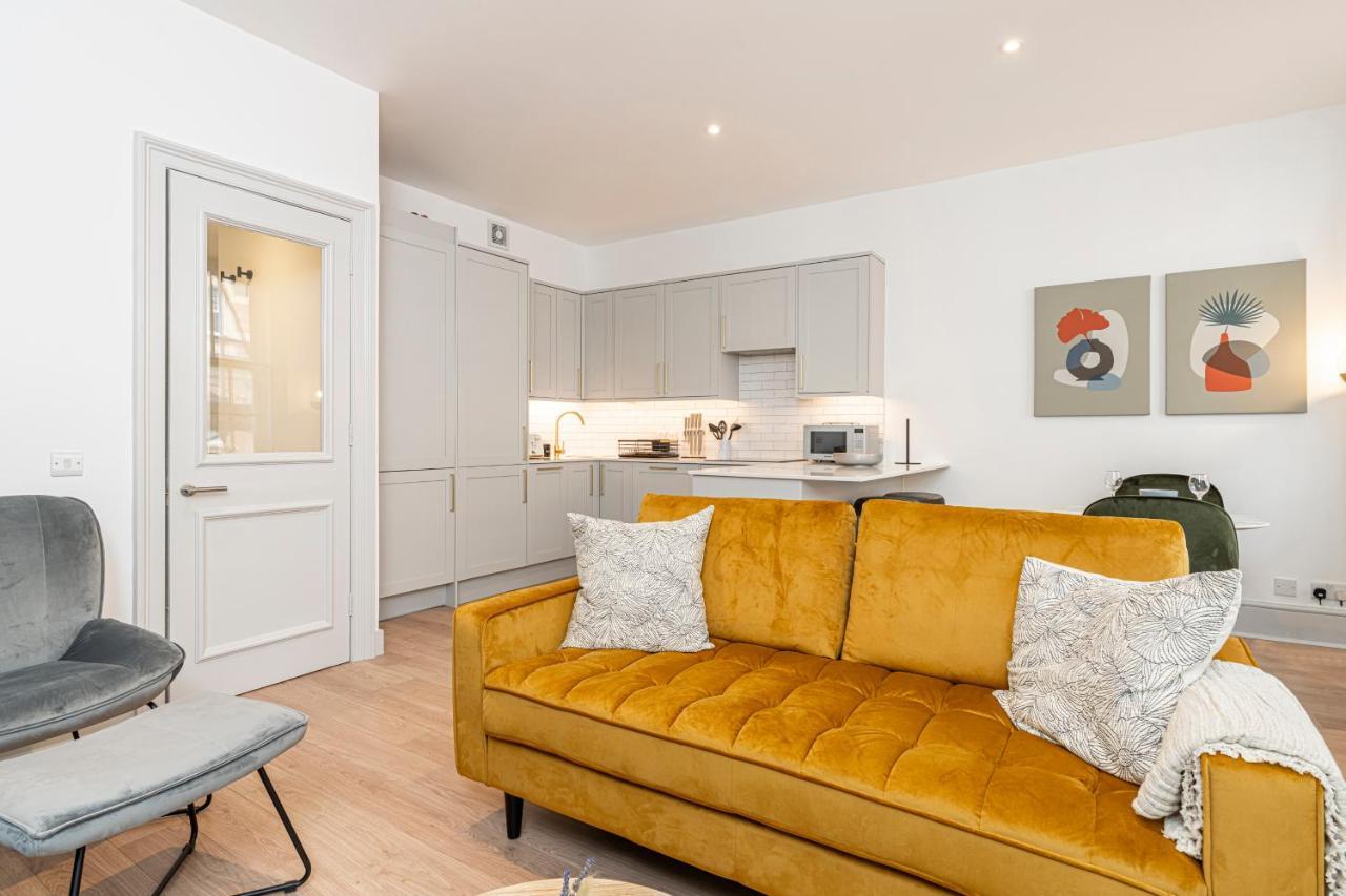 Stylish 1 Bed Flats In Soho, Next To Piccadilly Circus And Trafalgar Square London Bagian luar foto