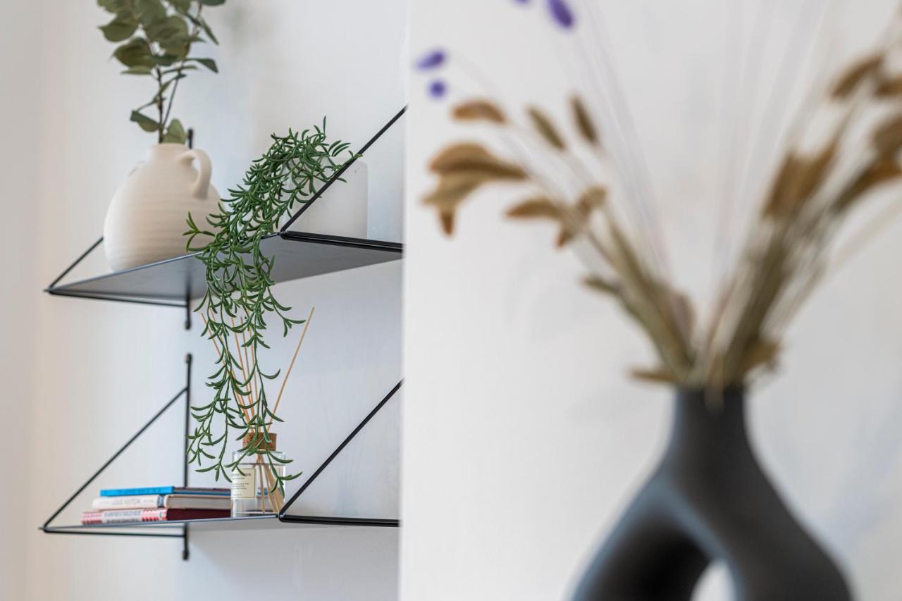 Stylish 1 Bed Flats In Soho, Next To Piccadilly Circus And Trafalgar Square London Bagian luar foto
