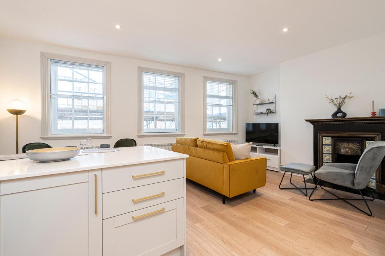 Stylish 1 Bed Flats In Soho, Next To Piccadilly Circus And Trafalgar Square London Bagian luar foto