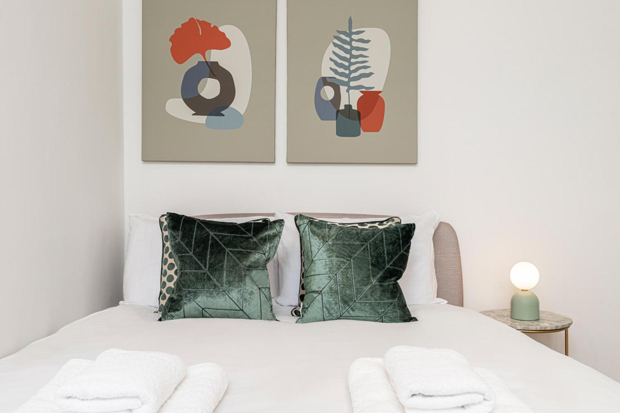 Stylish 1 Bed Flats In Soho, Next To Piccadilly Circus And Trafalgar Square London Bagian luar foto