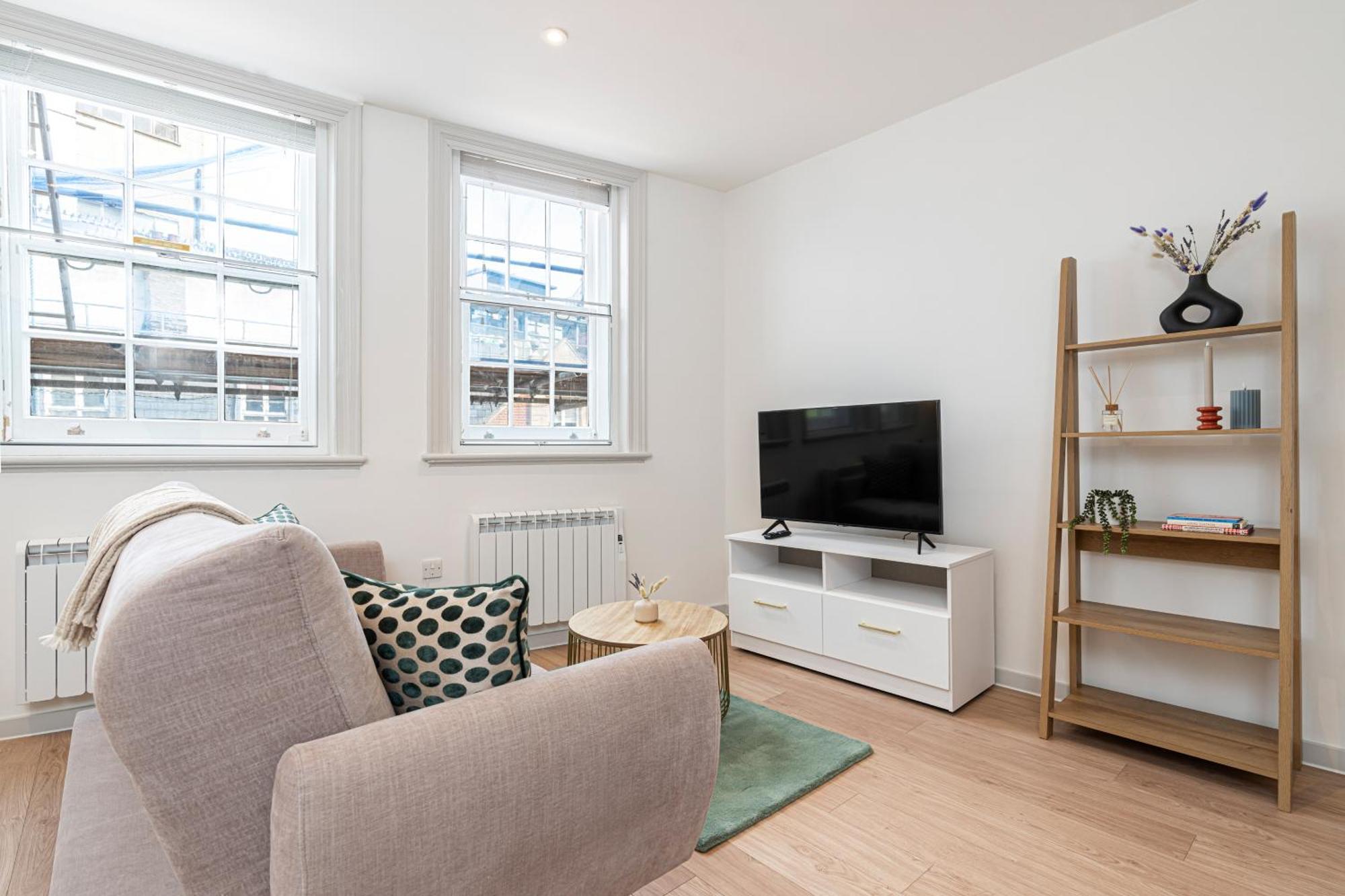 Stylish 1 Bed Flats In Soho, Next To Piccadilly Circus And Trafalgar Square London Bagian luar foto