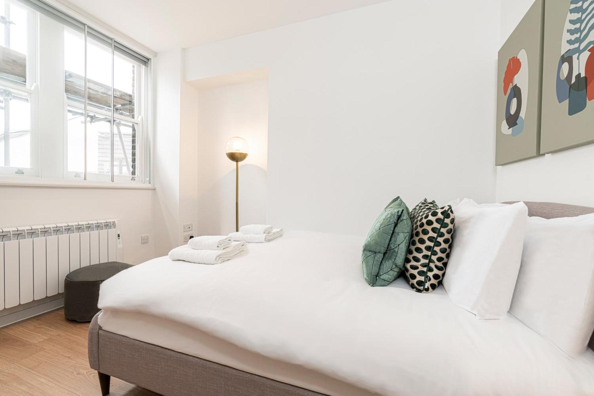 Stylish 1 Bed Flats In Soho, Next To Piccadilly Circus And Trafalgar Square London Bagian luar foto
